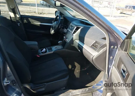 2013 Subaru Legacy 2.5I Premium z USA, uszkodzony, nr VIN 4S3BMCG60D3009939